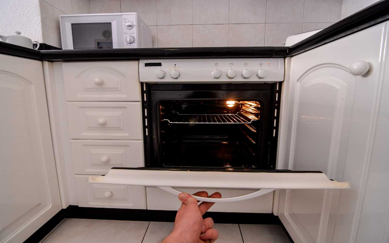 Il trucco per risparmiare con il forno