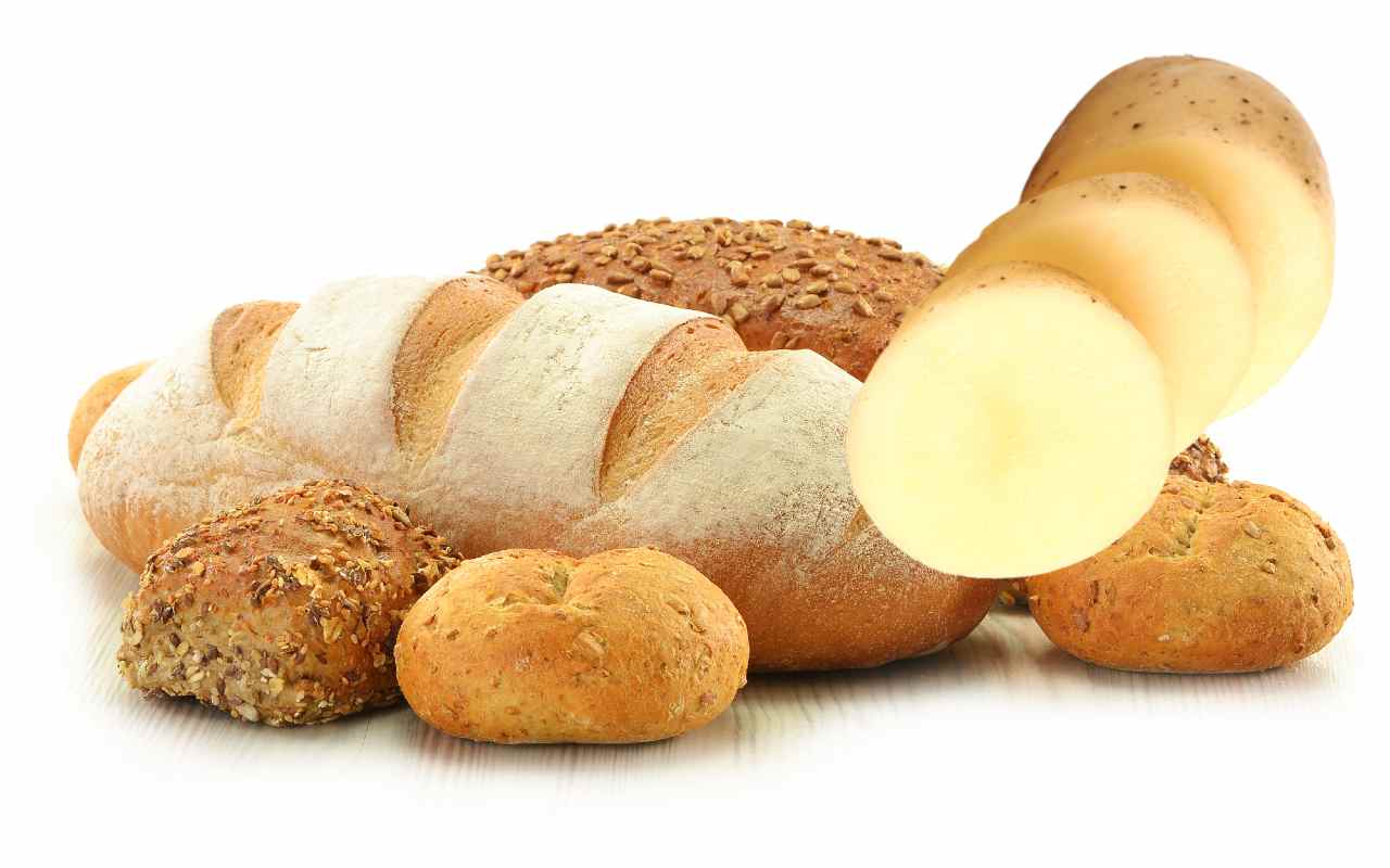 Il trucco della patata per conservare il pane