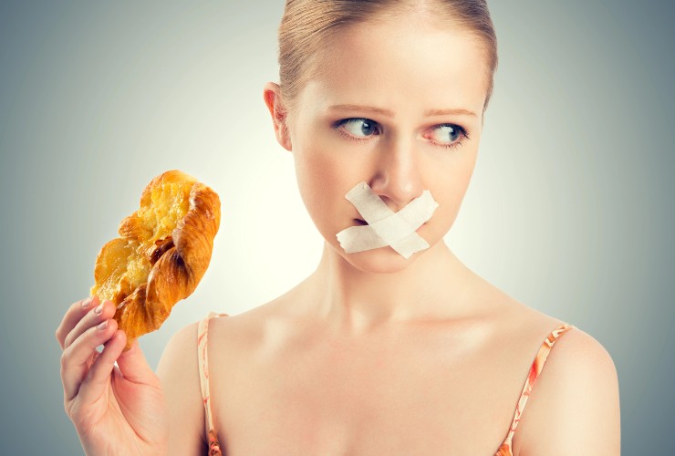 Che succede se sei a dieta ma non dimagrisci?