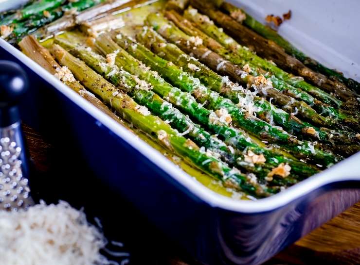 Teglia cdi asparagi al forno 