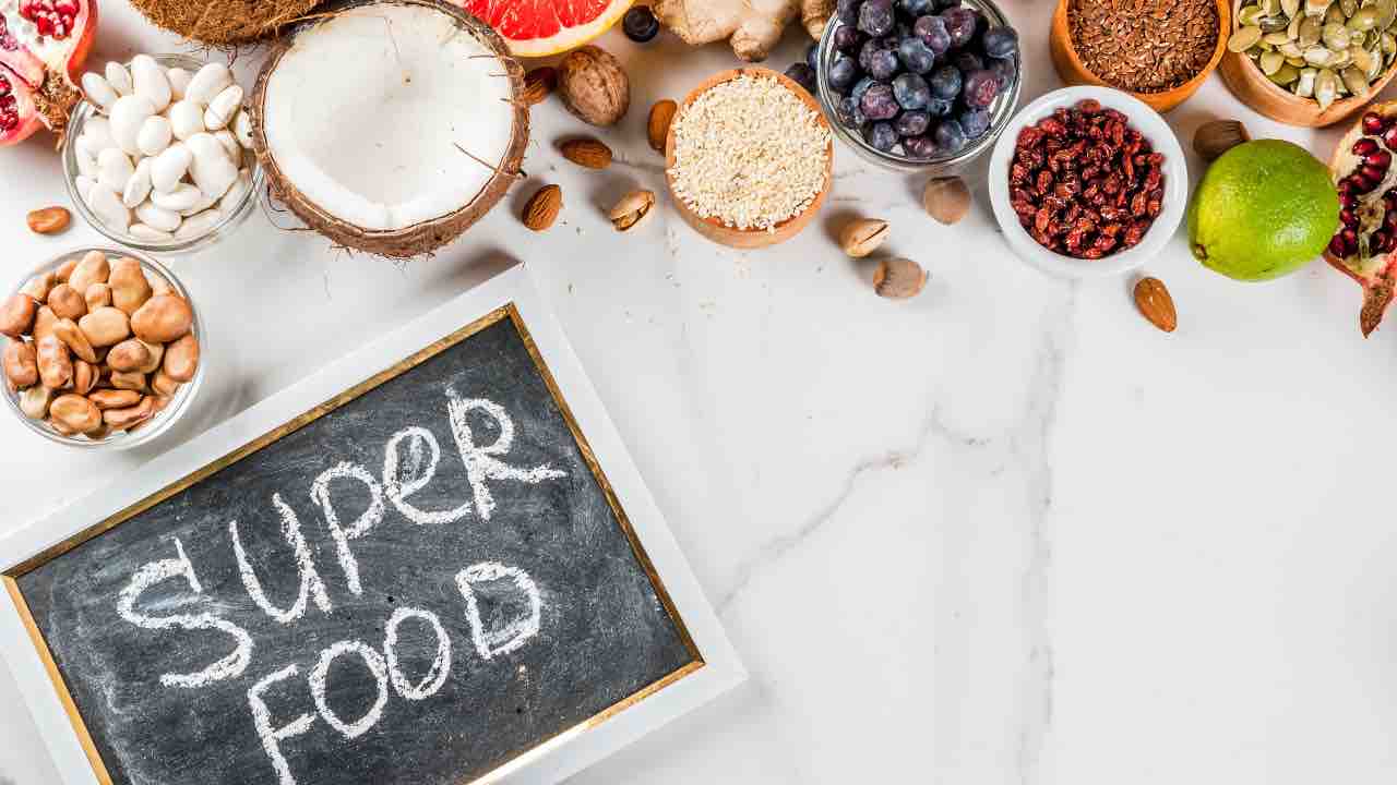Superfoods, it’s all wrong: Nutrition experts explain why money is wasted.  You feel bad when you read