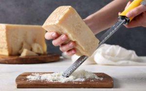 Usare la Grattugia senza sporcare