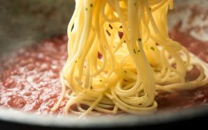 Il trucchetto per cuocere la pasta