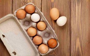 Uova, entro quanto consumarle dopo la scadenza?