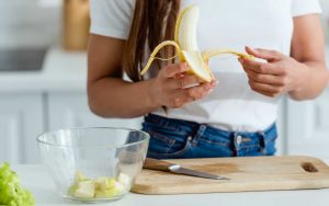 Cosa comporta eliminare la cima delle banane?