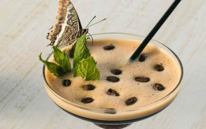 Come realizzare un caffè shakerato