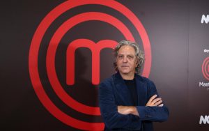 Giorgio Locatelli giudice di MasterChef Italia posa a margine della presentazione alla stampa della nuova edizione dello show cooking